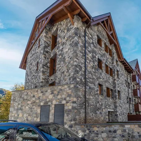 Belvilla By Oyo In Benasque, Cleaning Included